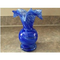 Smith's Old Timer Glasvase Blau & Weiß Swirl, Blumenform Rand Smith's Old Timer Glasvase Blau & Weiß Swirl, Blumenform Rand von FRONIES