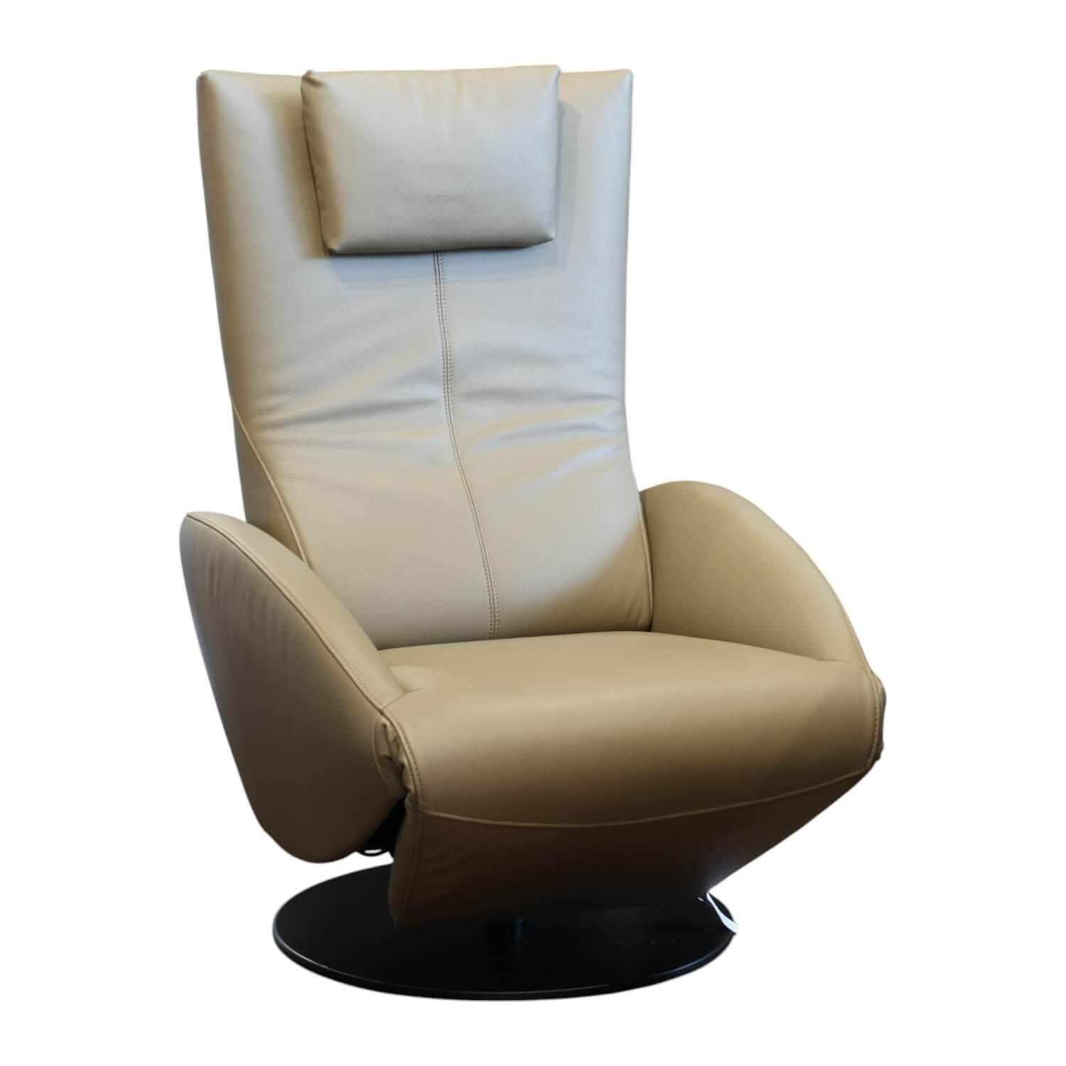 Relaxsessel Mate Uni Leder 28 Living 116 Cashmere Beige Tellerfuß Metall RAL 900... Relaxsessel Mate Uni Leder 28 Living 116 Cashmere Beige Tellerfuß Metall RAL 900... von FSM