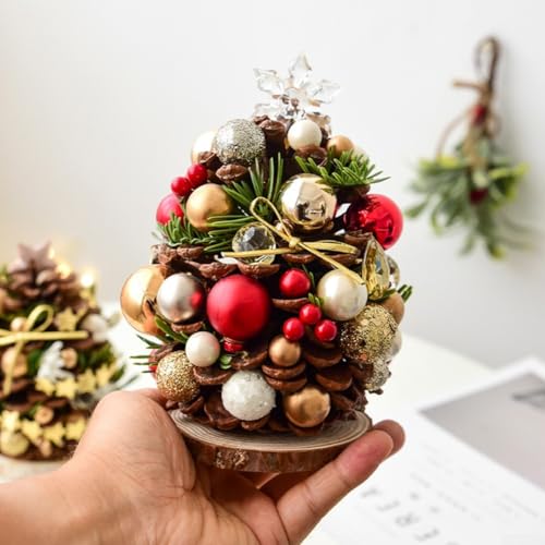 Mini Tannenzapfen Weihnachtsbaum Tischplatte Ornament mit handgefertigtem rustikalem Look und festlichen Verzierungen für Feiertage (B) von FUANA