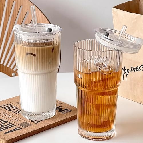Gerippte Glasbecher mit Deckel und Strohhalm, 2 Stück Matcha glas mit Strohhalm, Luftdicht Auslaufsicherem Eiskaffee Gläser, Trinkglas Reise Becher Geriffelt aus Glas für Eiskaffee, Smoothies (600ml) Gerippte Glasbecher mit Deckel und Strohhalm, 2 Stück Matcha glas mit Strohhalm, Luftdicht Auslaufsicherem Eiskaffee Gläser, Trinkglas Reise Becher Geriffelt aus Glas für Eiskaffee, Smoothies (600ml) von FUFRE