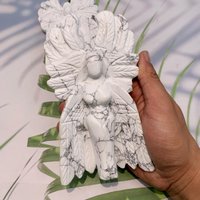 1Pc Natural Howlite 6-Winged Angel - 16cm Calm Stone Art, Standing Guardian & Zen Desk Blessing 1Pc Natural Howlite 6-Winged Angel - 16cm Calm Stone Art, Standing Guardian & Zen Desk Blessing von FUNCRYSTAL