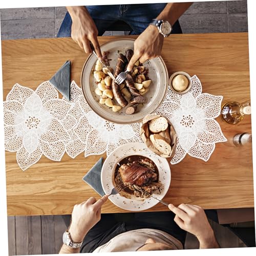 FUNNETOYU Hohlblumen Tischläufer PVC Platzset Hitzebeständig rutschfest Dekorativ Nordic Stil Tischdecke für Esszimmer Küche Silvester Deko Silber FUNNETOYU Hohlblumen Tischläufer PVC Platzset Hitzebeständig rutschfest Dekorativ Nordic Stil Tischdecke für Esszimmer Küche Silvester Deko Silber von FUNNETOYU