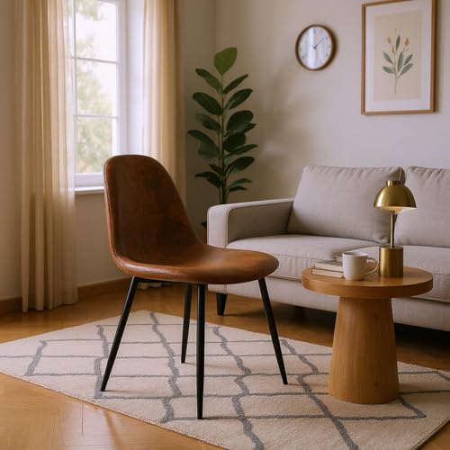 FURNISH 1 Set mit 4 Wohnzimmerstühlen aus braunem Wildlederimitat mit gepolsterter Sitzfläche für die Freizeit zu Hause, skandinavische Stühle mit bequemer Rückenlehne und schwarzen Metallbeinen, für von FURNISH 1