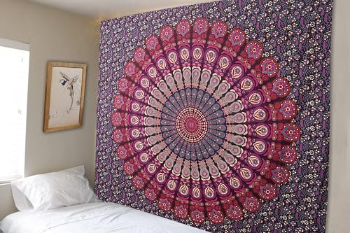 FURNISHFUL FINESSE Mandala Wandteppich Lila Rosa Wandbehang Wandteppiche Boho Pfau Wandtuch für Dekor Zuhause und Wohnzimmer– 213 x 228 cm von FURNISHFUL FINESSE