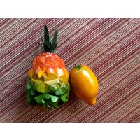 Tiki Dekor, Obst, Holz Ananas, Kunst, Obst Skulptur, Zitrone, Küchenskulptur, Küchenkunst Tiki Dekor, Obst, Holz Ananas, Kunst, Obst Skulptur, Zitrone, Küchenskulptur, Küchenkunst von FabFinds42