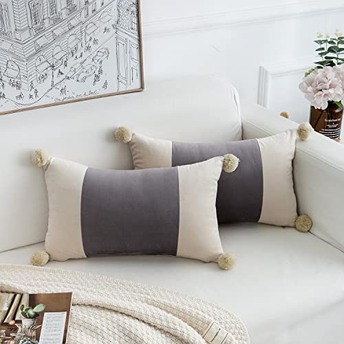 FabThing 2er-Set Kissenbezug Dekorative Kunstleder Rechteckig mit Pom Poms Kissenhülle Sofakissen Dekokissen Einfarbig für Sofa Schlafzimmer 30x50cm Grau von FabThing