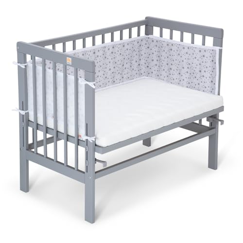 FabiMax Baby Beistellbett Basic, stufenlos höhenverstellbar, Buche massiv weiß lackiert (Matratze Comfort, Graue Sterne) von FabiMax