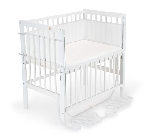 FabiMax Baby Beistellbett Flex mit innovativem Seitengitter für Boxspringbett, inkl. Matratze und Nestchen aus Netzstoff, Buche massiv weiß, Air/weiß mit Punkteband von FabiMax