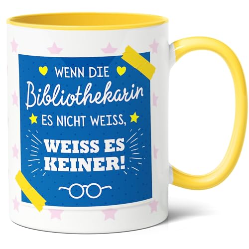 Bibliothekarin Geschenk Kaffee-Tasse (330ml) - Geschenkidee für Kollegin, Geburtstag, Weihnachts- oder Kita-Abschied, Wissensbewahrerin - Bibliothekarin-Wissen - Keramik (Gelb) von Facepot