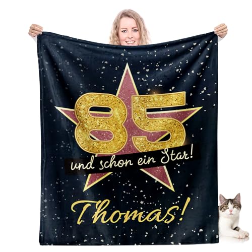 Facepot 85 Geburtstag Geschenk Kuscheldecke (150x130cm) | Lustige Geschenke & Geburtstagsdeko Mann Frau Party Decke Flauschig Weich | 85 und Schon EIN Star Personalisiert von Facepot