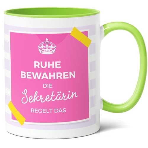 Sekretärin Geschenk Kaffee-Tasse (330ml) - Geschekidee für Büroheldin zum Sekretärinnentag, Danke, Geburtstag oder Weihnachten - Ruhe bewahren, Sekretärin regelt das - Keramik (Grün) von Facepot