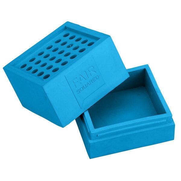 FAIR SQUARED Seifenbox aus 100 % Nautkautschuk von Fair Squared
