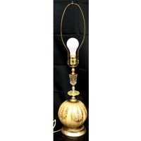 Vintage Beige Goldfarbene Blumen Tischakzentlampe Metall Glas Kristallschliff Harfe von FamiliaCondori