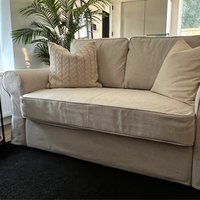 Backabro 2-Sitzer-Sofabettbezug, Handgefertigter Schonbezug Mit Mehreren Farb- Und Stoffoptionen - Maßgeschneidert Für Die Ikea Backabro-Couch von FamilyCoverLab