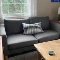 Karlstad 2-Sitzer Sofabezug Mit Langem Rock, Handgefertigt Mehreren Farb- Und Stoffoptionen - Passgenau Für Die Ikea Karlstad Couch von FamilyCoverLab