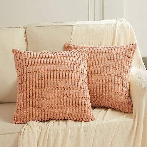 Fancy Homi 2 Packungen Pfirsich-Bauernhaus-Kissenbezüge, 50 x 50 cm, für Wohnzimmer, Couch, Bett, Sofa, rustikale Boho-Heimdekoration, weicher gestreifter Kord, quadratisch, 50 x 50 cm von Fancy Homi