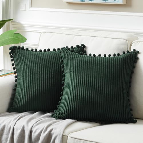 Fancy Homi Boho Kissenbezüge mit Pompons, quadratisch, 40 x 40 cm, weiche Kordsamt-Kissenbezüge für Wohnzimmer, Couch, Bett, Sofa, Schlafzimmer, Armygrün, 2 Stück Fancy Homi Boho Kissenbezüge mit Pompons, quadratisch, 40 x 40 cm, weiche Kordsamt-Kissenbezüge für Wohnzimmer, Couch, Bett, Sofa, Schlafzimmer, Armygrün, 2 Stück von Fancy Homi