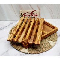 Olivenholz Brotschneidebrett 32 cm - Handgemacht Mit Krümelfach | Rustikales Schneidebrett Geschenkidee Küche von FarFechShop