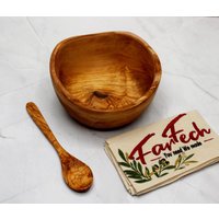Rustikale Olivenholz Schale Ø 18 cm Mit 20 Löffel | Handgefertigt Holzschale Servierschale Küchen Deko Natur von FarFechShop