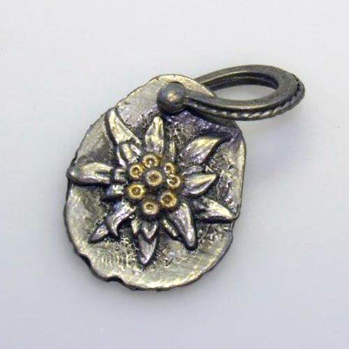 Farbenspiel Schmuckzubehör Trachtenanhänger oval Edelweiß 7x3,5cm • Oktoberfest, Charm von Farbenspiel Schmuckzubehör