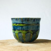 Großer Getöpferter Becher Bunt, Formschön & Robust Großer Getöpferter Becher Bunt, Formschön & Robust von FarbigesAusKeramik