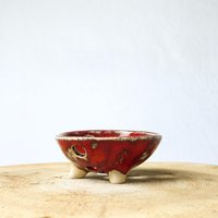 Kleine Runde Seifenschale Rot & Handgetöpfert von FarbigesAusKeramik