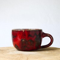 Rote Getöpferte Tasse Mit Wildem & Intensiven Glasurverlauf Rote Getöpferte Tasse Mit Wildem & Intensiven Glasurverlauf von FarbigesAusKeramik