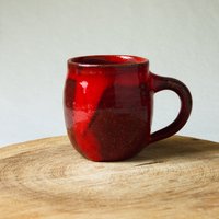 Rote Keramik Tasse Handgetöpfert Aus Rotem Ton Rote Keramik Tasse Handgetöpfert Aus Rotem Ton von FarbigesAusKeramik
