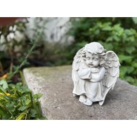 Poly Engel Sitzend Mit Flügeln Grabschmuck Dekoration von Farbvielfalt