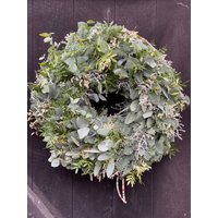 Vorbestellung Winterkranz „Wintertraum „ Eucalyptus Natur Kranz Tanne Türkranz Adventskranz Vorbestellung Winterkranz „Wintertraum „ Eucalyptus Natur Kranz Tanne Türkranz Adventskranz von Farbvielfalt