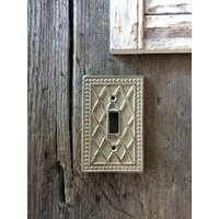 Einzellichtschalter, Schalterplatten, Lichtschalterabdeckung, Shabby Chic, Wandplatte, Beleuchtungsdekor, Metalldekor von FarmhouseIronCo