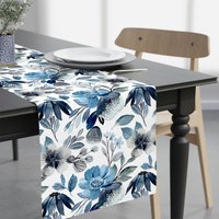 Blauer Tischläufer, Blumen Sommer Frühling Dekor, Einweihungsparty Geschenk, Marineblau Blumendruck von FarmhousefortheSoul