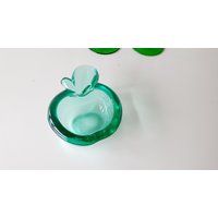 Mid Century Glas Grün Apfelförmige Schale Schmuckstück - Seltene Farbe von FatBirdCo