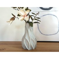 Minimalistiche Vase in Grau Für Blumen - Ausgefallene Deko Kunstblumen Marmoroptik Moderne Als Geschenk Die Freundin von FavolaObjects