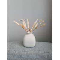 Abstand Tasha Keramikvase - Handbemalte Strukturierte Oberfläche von FeatherMeltsandHome