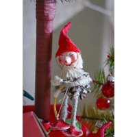 Antikes Sammlerstück Tannenzapfen Elfe Miniatur Weihnachtsschmuck 1950-1960 von FeathertreeForest