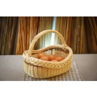 Handgemachter Korb Aus Weidengeflecht Kleiner Obst - Oder Eierkorb von Feberis