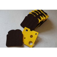 Filzuntersetzer Lustige Form Brot Und Käse Set Mit 8 Stück | 4 Brote + 4 Käse von FeelMyCraft