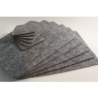 Grau Tischsets Und Untersetzer Tischschoner Einfache Form Quadrat Rechteck Filz Set 8 Stück von FeelMyCraft