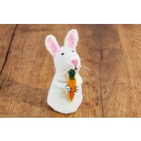 Filztier Eierwärmer Hase Mit Möhre Filz Handarbeit Ostern Geschenk Einschulung Ostergeschenk Osterdeko Osterhase von FeelzDeutschland