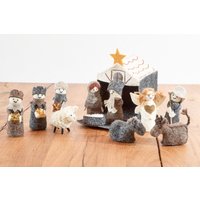 Weihnachtskrippe Gefilzt, Handarbeit, Weihnachtsdeko, Wolle, Maria Und Josef, Stall, Engel, Jesus, 3 Könige von FeelzDeutschland
