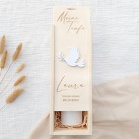 Kerzenbox Graviert Mit Namen & Datum | Aufbewahrungsbox Für Dicke Taufkerze Personalisierte Box Aus Holz Taufsymbol Taufgeschenk Kerzenbox Graviert Mit Namen & Datum | Aufbewahrungsbox Für Dicke Taufkerze Personalisierte Box Aus Holz Taufsymbol Taufgeschenk von FeenstaubHandmade