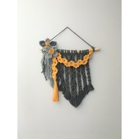Moderne Makramee-Blumen-Pendelleuchte von FeesdesNoeuds