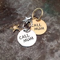 Metallmarke Stamp Call Mum - Ø 20 Mm Von Hand Gestempelt Wählbar in Silber, Rosegold, Gold Oder Bronze von FeliusforDogs
