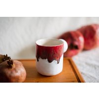 Weihnachten Rote Und Weiße Keramikbecher, Handgemachte Tassen, Kaffeebecher, Winterkaffeebecher, Weihnachtsgeschenkidee von FelixCeramic