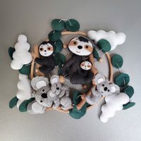 Koala Babybett Mobile, Faultier Australien Tiere, Hängebett Kinderzimmer Dekoration, Geschenk Zur Geburt von FeltBabyDecor