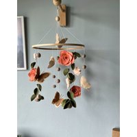 Blumen Baby Mobile, Schmetterling Mobile, Grüne Hängende Filz Handy, Krippe Mobile Für Mädchen, Kinderzimmer Dekor von FeltDreamByV