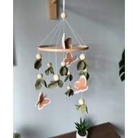 Schmetterlinge Baby Mobile, Blatt Krippe Grüne Blumen Hängende Holz Baby-Dusche-Geschenk von FeltDreamByV