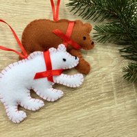 Hängende Winter Eisbär Ornament Weihnachtsdekoration Hängedekoration Weihnachtsbaum Dekor Weihnachtsschmuck Handgefertigt von FeltDreamsStore