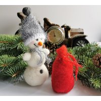 Filz-Schneemann Mit Einer Geschenktüte Weihnachtsdekorationen, Festliche Attribute, Home-Office-Dekorideen, Neujahrspartyverzierungen Und Akzente von FeltedArtDavilta